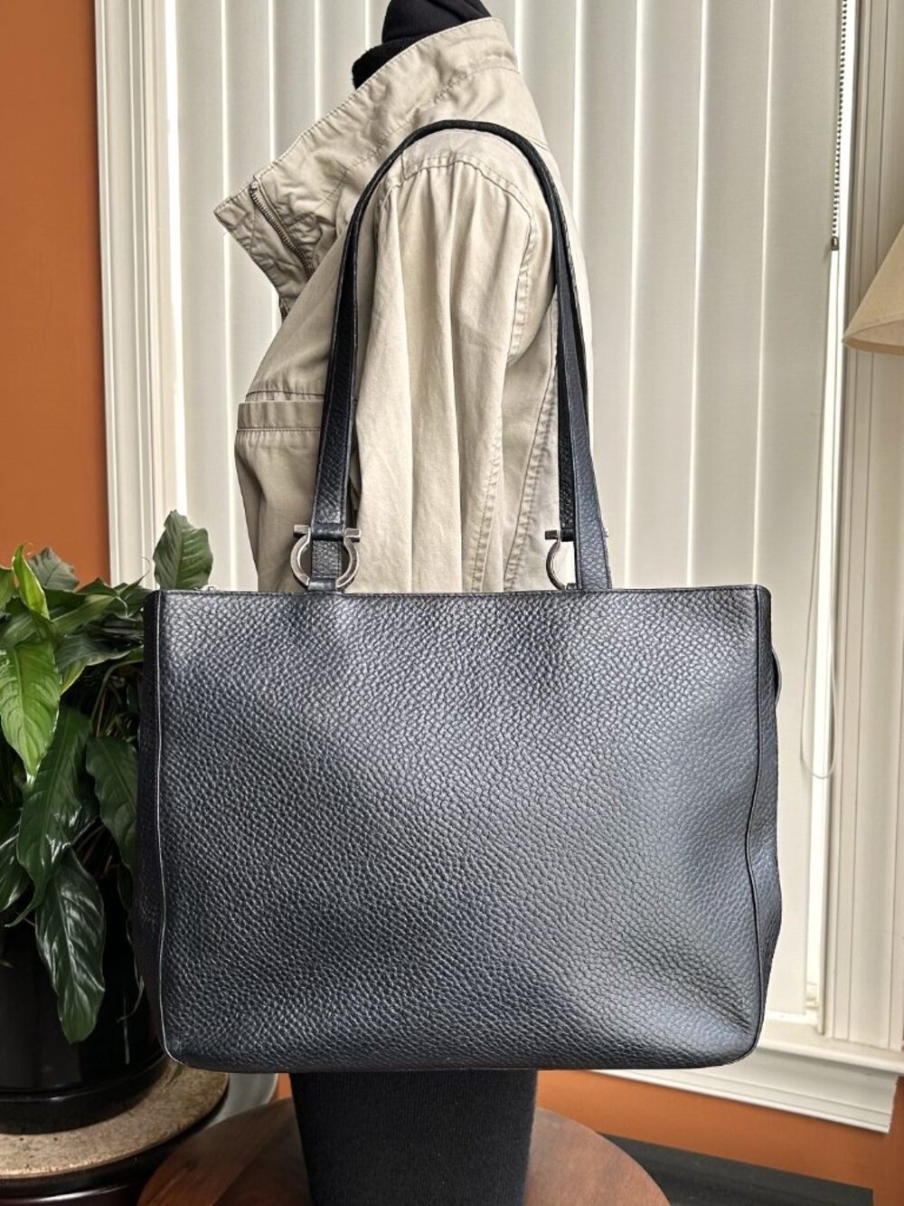 SALVATORE FERRAGAMO Pebble Grained Calfskin Large Tote, Black